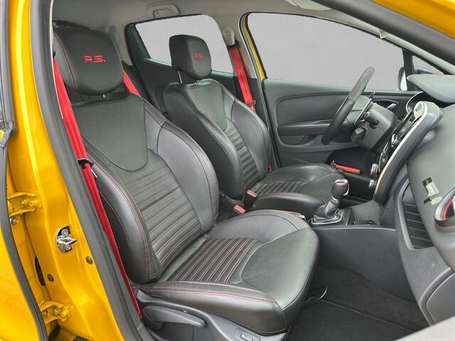 Renault CLIO 1.6 Turbo R.S. Trophy AKRA / CRUISE / MAXTON / CAMERA / VOL-LEDER
