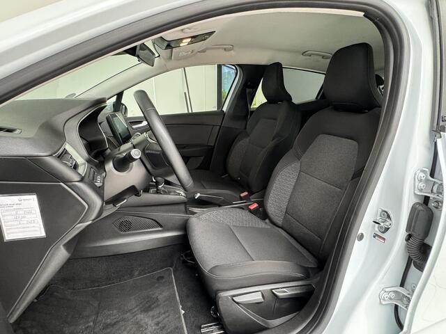 Renault CLIO 1.6 E-Tech Hybrid 140 Zen | Apple CarPlay / Android Auto | Trekhaak | Parkeersensoren | Cruise Control |