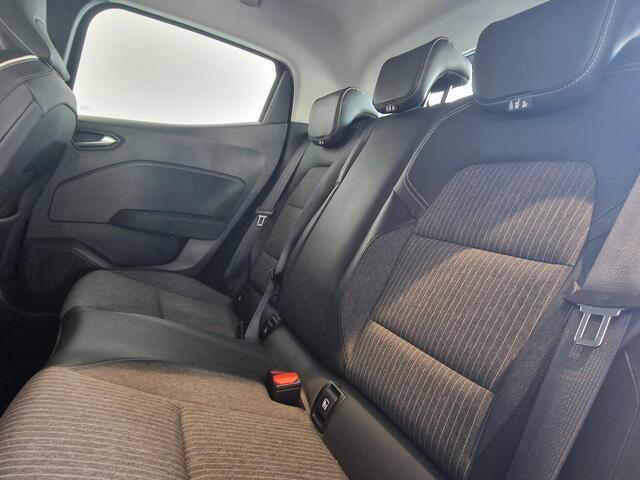 Renault CLIO 1.0 TCe Intens | TREKHAAK | DEALER ONDERHOUDEN | GROOT SCHERM| DODEHOEK DETECTIE | COMPLETE AUTO! |