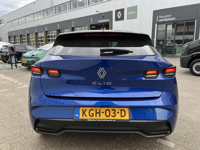 Renault CLIO 1.2 TCe 115 techno / Demo Zuidoost / Vraag naar beschikbaarheid