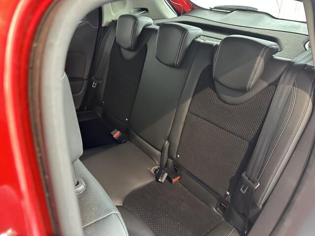 Renault CLIO 0.9 TCe Intens ACHTERUITRIJCAMERA | PARKEERSENSOREN RONDOM | CLIMATE CONTROL | CRUISE CONTROL