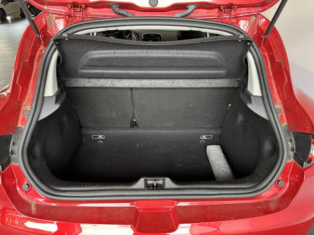 Renault CLIO 0.9 TCe Intens ACHTERUITRIJCAMERA | PARKEERSENSOREN RONDOM | CLIMATE CONTROL | CRUISE CONTROL