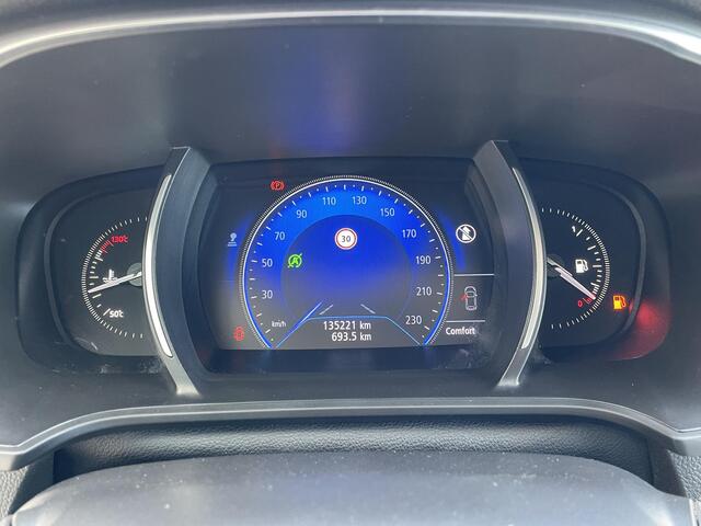 Renault CLIO 1.6 E-Tech Full Hybrid 145 techno / CAMERA 360 / TREKHAAK / PARKEERSENSOREN VOOR EM ACHTER /CROSS CLIMATE ALL SEASON BANDEN