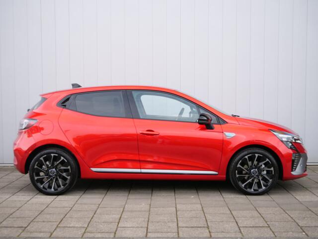 Renault CLIO 1.6 E-Tech Full Hybrid 145 esprit Alpine Automaat Navigatie / LED / 17 Inch / Apple Carplay