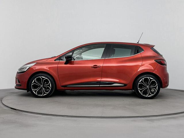 Renault CLIO 1.2 TCe Intens 120PK | Navigatie | Climate Control | Achteruitrijcamera | Half-Lederen Bekleding