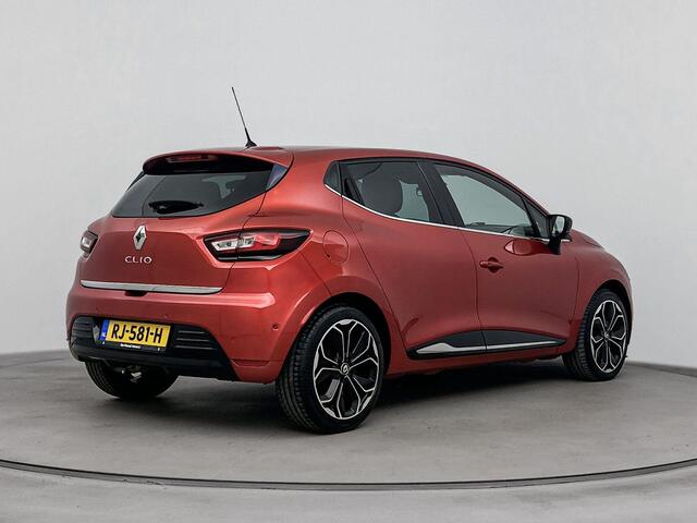 Renault CLIO 1.2 TCe Intens 120PK | Navigatie | Climate Control | Achteruitrijcamera | Half-Lederen Bekleding