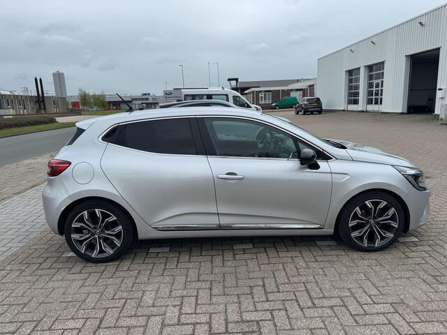Renault CLIO 1.0 TCe Intens 100pk | Navigatie | Pack Style | Trekhaak Afneembaar