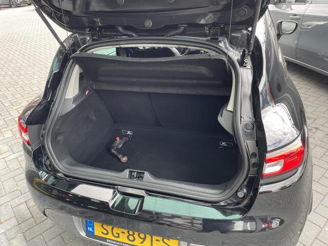 Renault CLIO 1.2 TCe Intens GT | afn. trekhaak | 17" lichtmetalen velgen | Licht- en regensensor | Stoelverwarming | All Season banden |