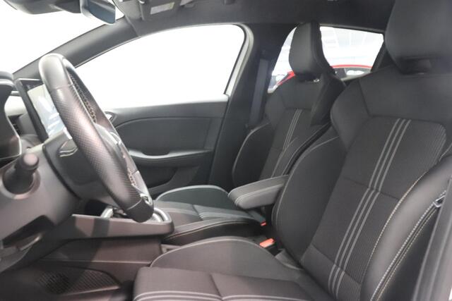 Renault CLIO 1.6 E-Tech Hybrid 145 E-Tech Engineered | BOSE audio | Camera | Stoelverwarming | 9,3" Navigatie | LED Koplampen |