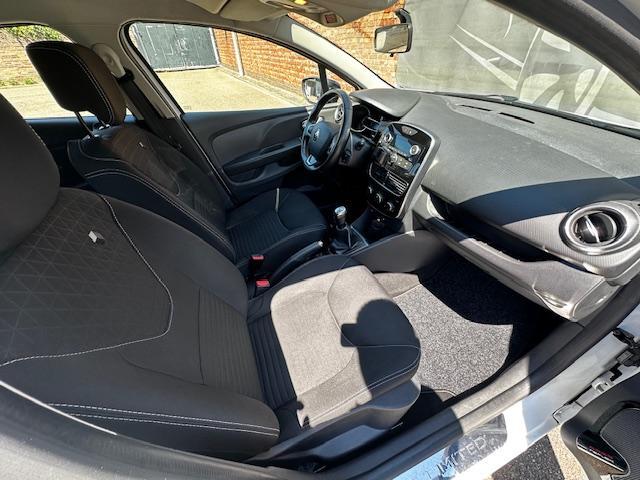 Renault CLIO 1.2 16 v Limited Airco,LED,Cruisecontrol,Bleutooth,Garantie