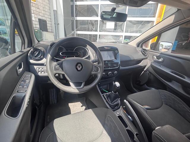 Renault CLIO 0.9 TCe Limited | NAP | Navigatie | DAB | Airco | Cruise Control | Parkeersensoren | Lichtmetaal |