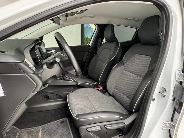 Renault CLIO 1.0 TCe Intens | Navigatie | Achteruitrijcamera | Cruise Control | Lichtmetalen Velgen 17" | Stoelverwarming |