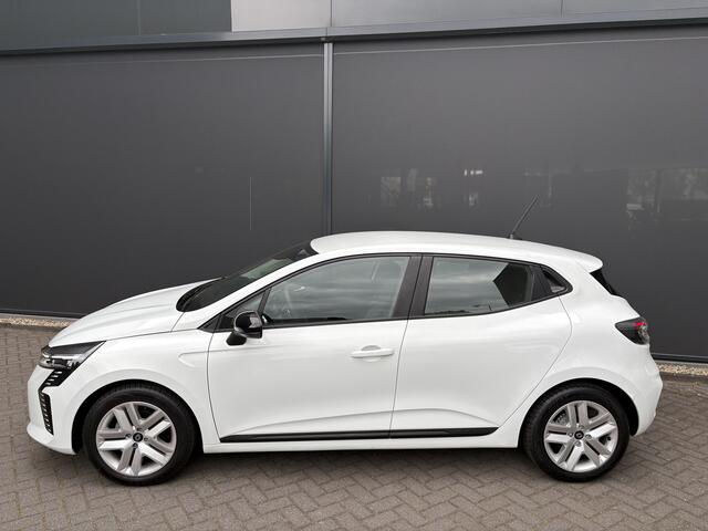 Renault CLIO 1.0 TCe ECO-G 100 evolution Airco - Navigatiesysteem - Parkeersensor achter - Radio - Cruise control - Bluetooth - Stuur multifunctioneel - Led verlichting - Centrale vergrendeling met afstandsbediening - Elektrische ramen
