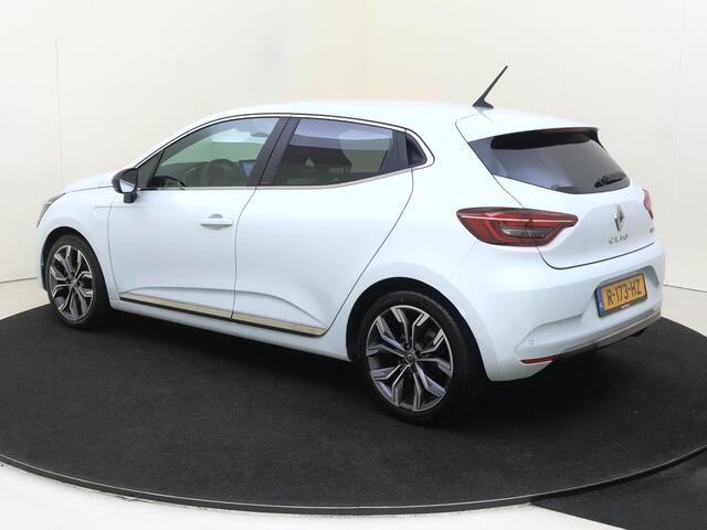 Renault CLIO 1.6 E-Tech Hybrid 140 Intens | airco automatisch | Apple Carplay/Android | cruise control | LED koplampen | lichtmetalen velgen 17" | navigatiesysteem full map |