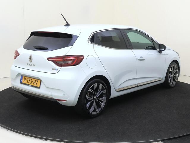 Renault CLIO 1.6 E-Tech Hybrid 140 Intens | airco automatisch | Apple Carplay/Android | cruise control | LED koplampen | lichtmetalen velgen 17" | navigatiesysteem full map |