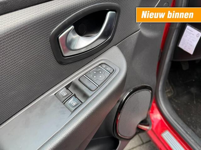 Renault CLIO 0.9 TCE Limited,Airco,Navi,Cruise,PDC,LMV,Dealer OH,HiFi,Elekt Pakket,Privacy