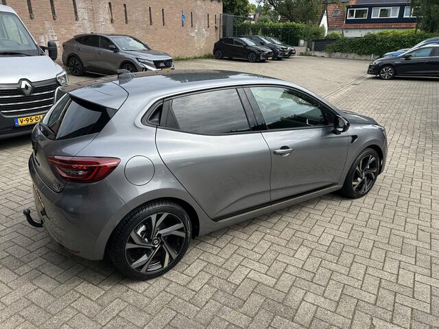 Renault CLIO 1.6 E-Tech Hybrid 145 E-Tech Engineered