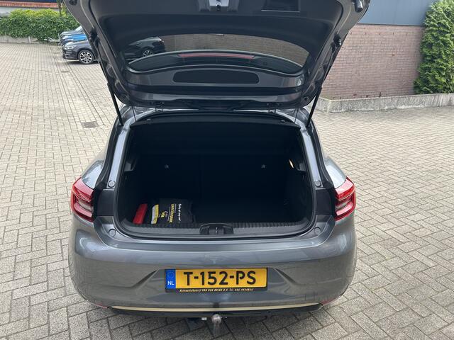 Renault CLIO 1.6 E-Tech Hybrid 145 E-Tech Engineered