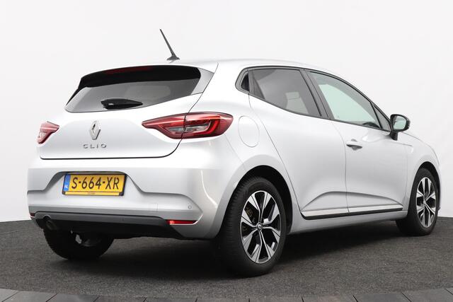Renault CLIO 1.0 TCe 90 Evolution | Navigatie | 16"velgen | Parkeersensoren |