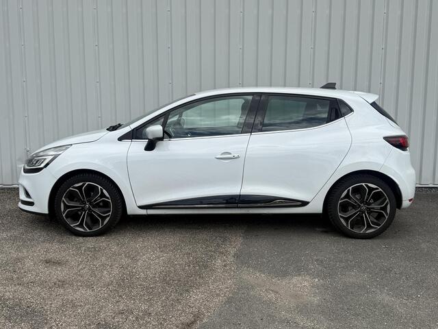 Renault CLIO 0.9 TCe 90 Intens | LED | Navigatie | Climate Control | Cruise Control | Parkeersensoren | Lichtmetalen velgen 17" | Apple Carplay/Android Auto