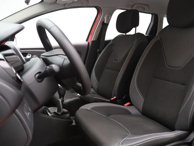 Renault CLIO Estate TCe 90pk Limited Navigatie | Apple Carplay/Android Auto