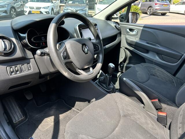 Renault CLIO 0.9 TCe Limited | PARKEERSENSOREN | NAVIGATIE | BLUETOOTH | AFNEEMBARE TREKHAAK |