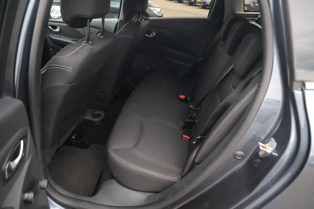 Renault CLIO Estate 0.9 TCe Limited Navigatie Airco Cruise Bluetooth Parkeersensor 16 inch LMV LED
