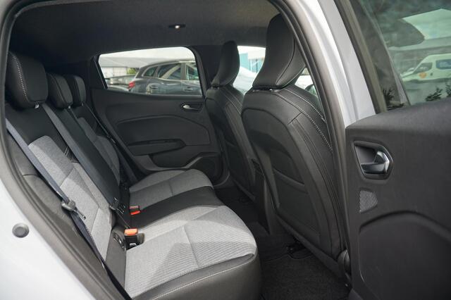 Renault CLIO 1.6 E-Tech Full Hybrid 145 Techno