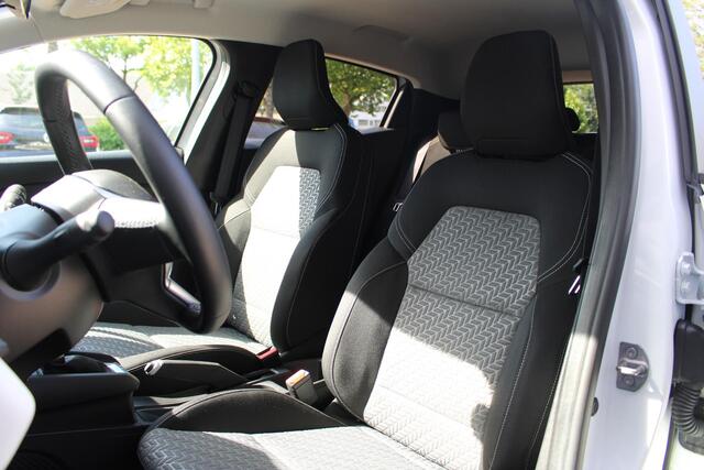 Renault CLIO 1.6 E-Tech Full Hybrid 145 evolution | Navigatie | Trekhaak |