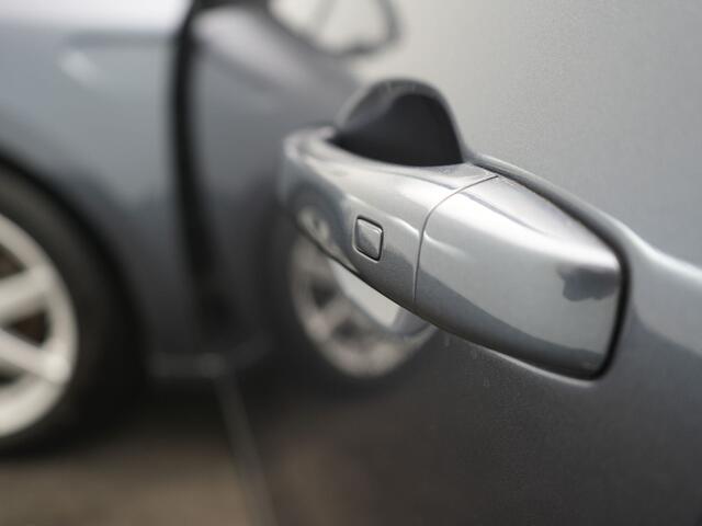 Renault CLIO TCe 130 EDC Intens - RIJKLAARPRIJS - Automaat - All Seasonbanden - Achteruitrijcamera - Cruise Control - Dealeronderhouden