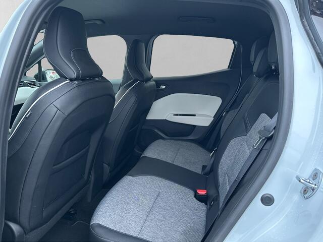 Renault CLIO 1.6 E-Tech Hybrid 140 Serie Limitee E-TECH 360 CAMERA / STOEL/STUUR VERW. / CRUISE / PDC / CLIMATE
