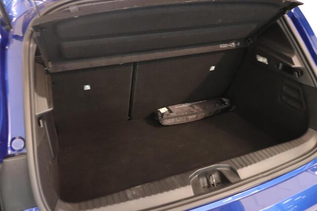 Renault CLIO 1.6 E-Tech Full Hybrid 145 esprit Alpine | Camera | Adaptieve cruise | Sportstoelen | 17"Lichtmetaal | Climate control |