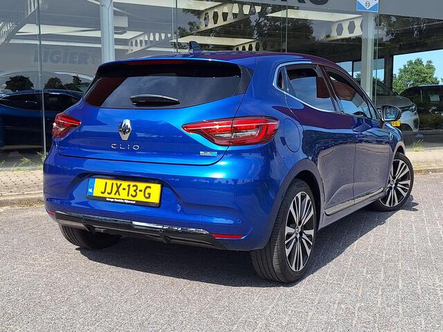 Renault CLIO 1.6 E-Tech Hybrid 140 Initiale Paris | HEV | Leder | Blindspot | 360 Cam | stuur/stoel verwarming |