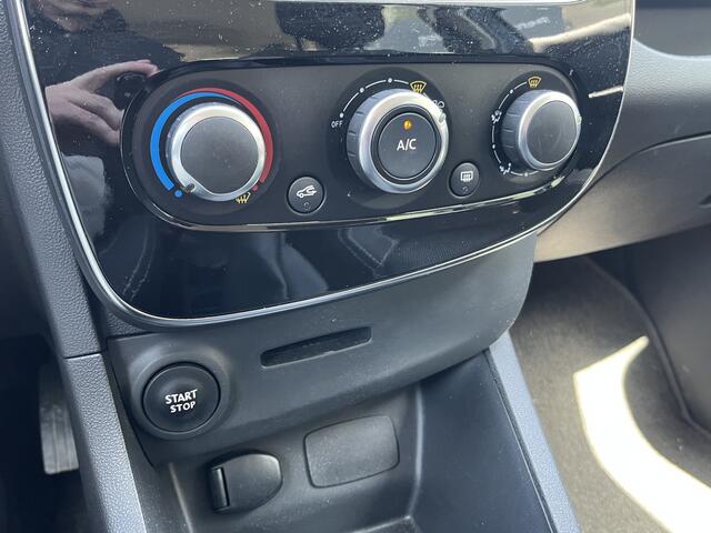 Renault CLIO 0.9 TCe Intens / Trekhaak / Airco / Navigatie / Parkeerhulp Achter /