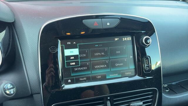 Renault CLIO Estate 0.9 TCe Limited CARPLAY / KEYLESS / NAVI / AIRCO / PDC / DAB+ / BLUETOOTH / CRUISE / NL-AUTO