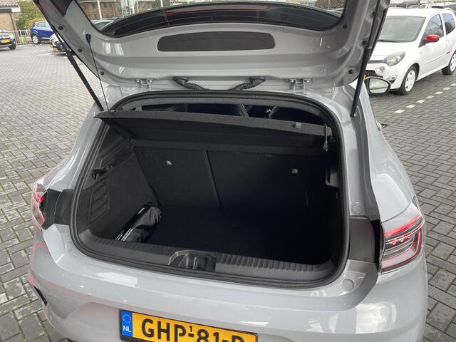 Renault CLIO 1.6 E-Tech Full Hybrid 145 techno 360 CAMERA | BLIND SPOT | STOEL EN STUUR VERWARM. | ADAPT CRUISE |