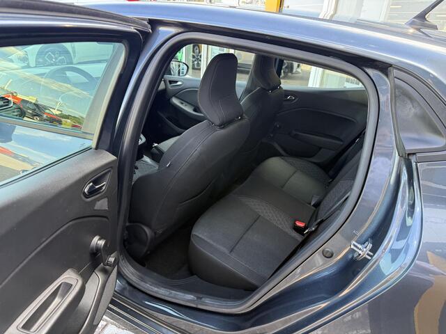 Renault CLIO 1.0 TCe Zen | NAP | 1e eigenaar | Navigatie | DAB | LED | Cruise Control | Lichtmetaal |