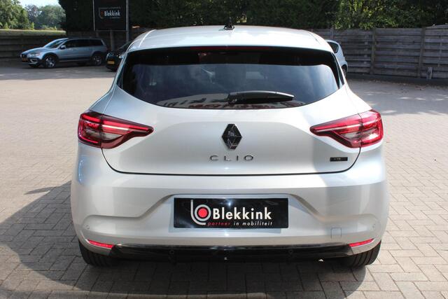 Renault CLIO 1.6 E-Tech Full Hybrid 145 techno
