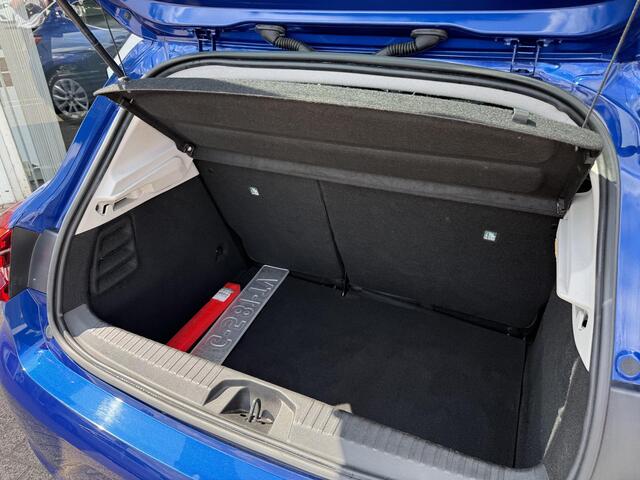 Renault CLIO 1.0 TCe Intens | NAP | Trekhaak | Climate Control | Key-less |