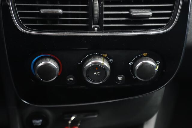 Renault CLIO Estate 0.9 TCe Limited 16 inch LMV Navigatie Bluetooth Airco Cruise Control Parkeersensor