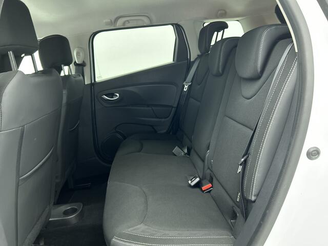 Renault CLIO Estate 0.9 TCe Limited 90PK / Airco / Navigatie / Radio multimedia / Parkeer sensoren / Apk 06-2028