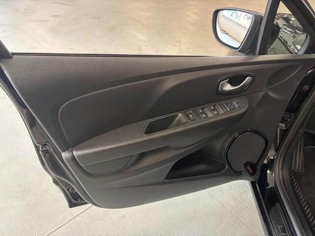 Renault CLIO Estate 0.9 TCe Limited