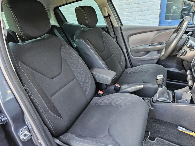 Renault CLIO 0.9 TCe Limited Inclusief Afleveringskosten