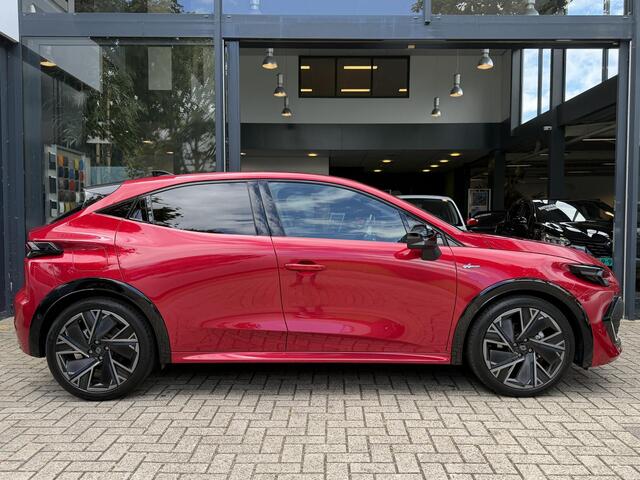 Renault CLIO 1.8 Hybrid 160 esprit Alpine AUTOMAAT / 8.500KM / NAVI / ADAPT. CRUISE / CAMERA / PDC V+A / BLINDSPOT / CLIMATE / KEYLESS / APPLE CARPLAY / ANDROID AUTO / PRIVACY GLASS / FULL LED / SPORTSTOELEN / 18'' LMV