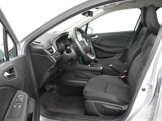 Renault CLIO 1.6 E-Tech Hybrid 140 Business Zen | Cruise control | Park assist | Carplay | Navigatie | DAB | Lane assist | Virtual | Full LED