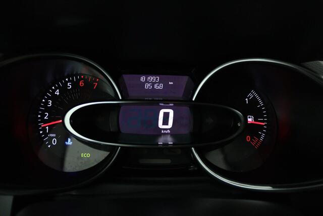 Renault CLIO Estate 0.9 TCe Limited (TREKHAAK, NAVIGATIE, CAMERA, PARKEERSENSOREN, BLUETOOTH, CRUISE CONTROL)