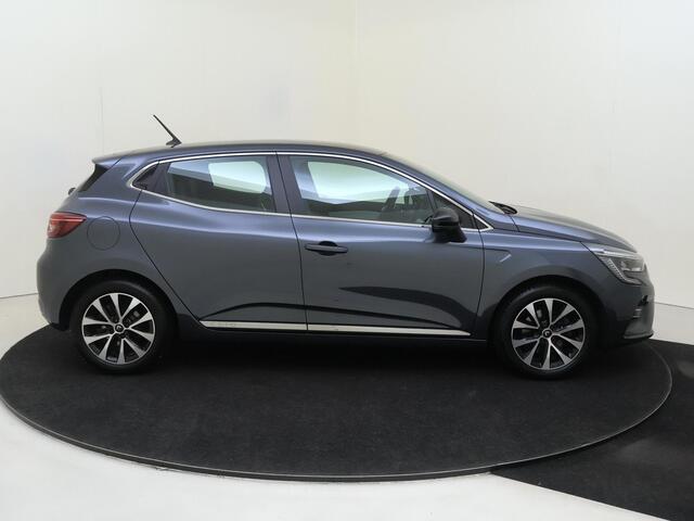 Renault CLIO 1.3 TCe Intens | Automaat | Airco | Navigatie | Cruise Control | Parkeer Camera Achter | Parkeersensoren Voor + Achter
