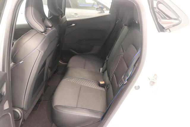 Renault CLIO 1.6 E-Tech Full Hybrid 145 esprit Alpine | BOSE | 360° Camera | Stuur & stoelverwarming | Climate control | AppleCarplay AndroidAuto |