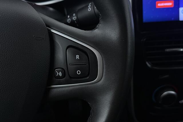 Renault CLIO 0.9 TCe Limited (NAVIGATIE, CRUISE CONTROL, PARKEERSENSOREN)