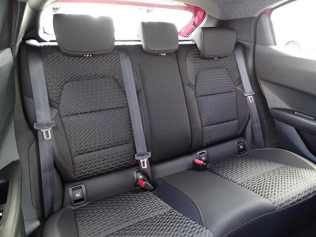 Renault CLIO 1.8 Hybrid 160 techno NU 5 JAAR GARANTIE! / PACK WINTER, SAFETY & PARKING / METALLIC LAK
